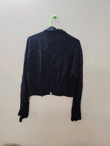 Black Cropped Button-Up Shirt🌼