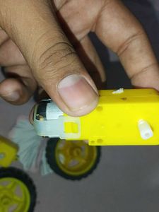 set of 2 gear moters with 4 wheel
