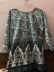 Stylish Black &amp; White Paisley Print Kurta