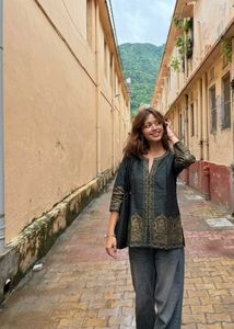 Elegant Dark Green Embroidered Kurta