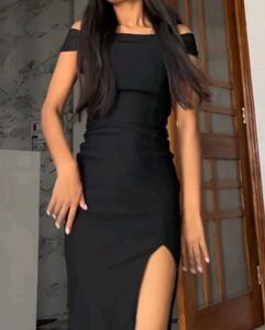 Chic Black Off-Shoulder Midi Dress