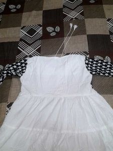 Elegant Black &amp; White Kurta Set