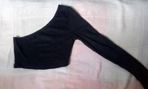 Black One-Shoulder Ribbed Crop Top