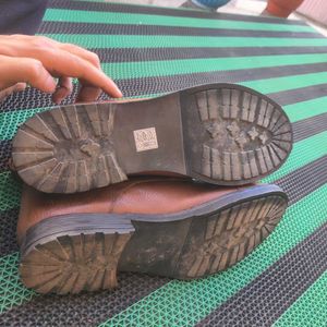Leather Shoes / Boots