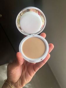 Iba Perfect Look Mattifying Compact SPF 15