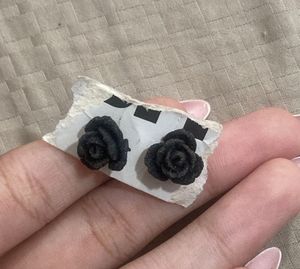 black flower stud