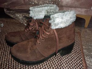 Brown Fur Trim Boots