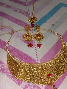 Gold Plated Necklace with Earrings &amp; Maangtika