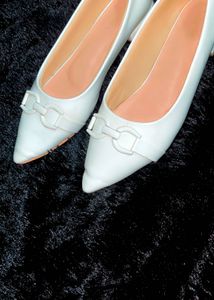🌸Elegant White Pointed Toe Flats🌸