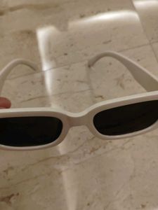 Stylish White Rectangular Sunglasses