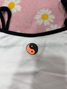 (S) H&amp;M White Yin Yang Crop Top