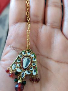 !!!PRICE DROP!!! Kundan Set With Maang Tikka And Earrings