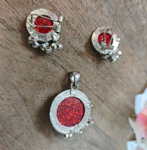 Red Pendant &amp; Earring vintage Set