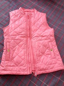 New Benetton 💗   quilted padded jacket for girls (Original United colours of benetton 💯)