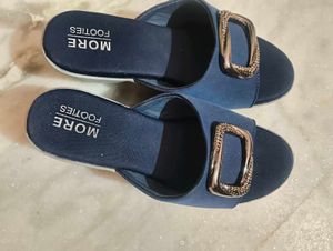 Blue "More Footies" Slides