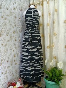 🌼Stunning Zebra Print Maxi Dress🌼
