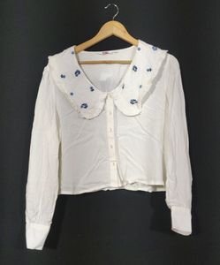 Floral Embroidered Peter Pan Collar Blouse