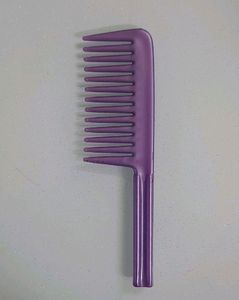 Wide-Tooth Detangling Comb💜