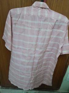 light pink plaid Pattern shirt