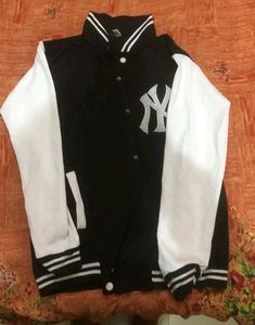 Sweatshirt For Mens RN Brand L Size