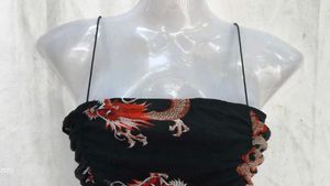 DRAGON PRINT TOP