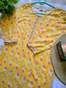 💫Vibrant Yellow Floral Print Kurta