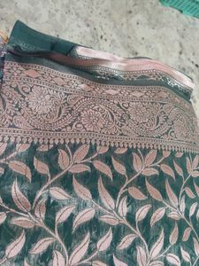 Elegant Teal Saree with Leaf Motif