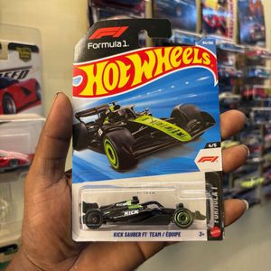 Hot Wheels F1 Kick Sauber Race Car
