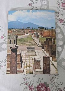 Pompeii: 2000 Years Ago (Vintage book of 1980)