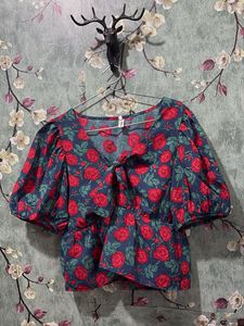 Cute Rose Print Puff Sleeve Top
