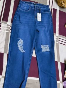 BRAND NEW  Jeans with free surprise top