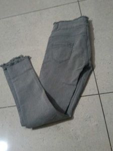 Grey Frayed Hem Jeans