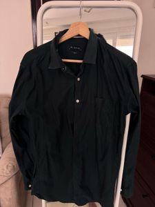 Van Heusen Men's Dark Green Button-Up Shirt