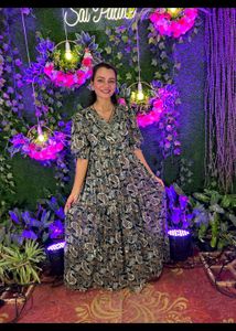 Elegant Paisley Print Maxi Dress
