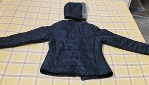 Stylish Padded Jacket with Detachable Fur Hood