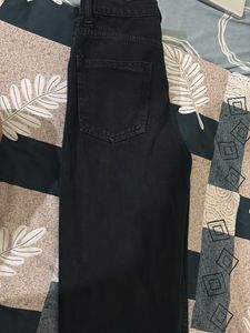 Black Ripped Wide-Leg Jeans