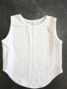 Chic White Sleeveless Top