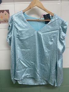 Stylish Light Blue Leopard Print Top