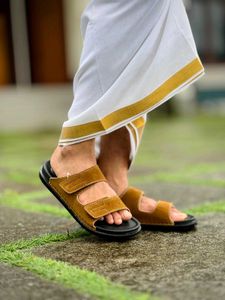 Sandal