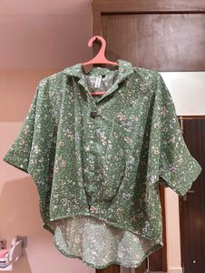 Chic Floral Print Twist-Front Top