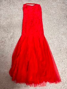 Elegant Red Lace Evening Gown