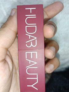 Huda beauty bullet lipstick