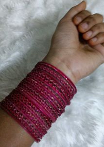 Beautiful Pink Bangles Set