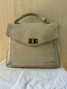 Stylish Textured Handbag