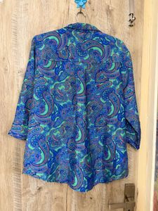Vibrant Paisley Print Button-Up Shirt