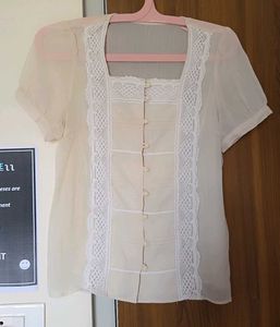 Chic Lace Trim Tunic Top