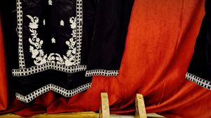 New Pakistani Suit