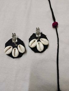 Ganesha Pendant Necklace with Shells &amp; Earrings