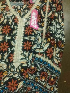 Pakistani Stylish Printed Kurta set