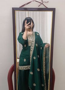 Elegant Emerald Green Kurta Set